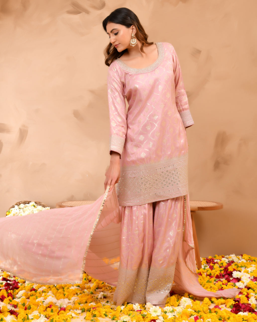 Fully embroidered heavy-look jacquard silk suit