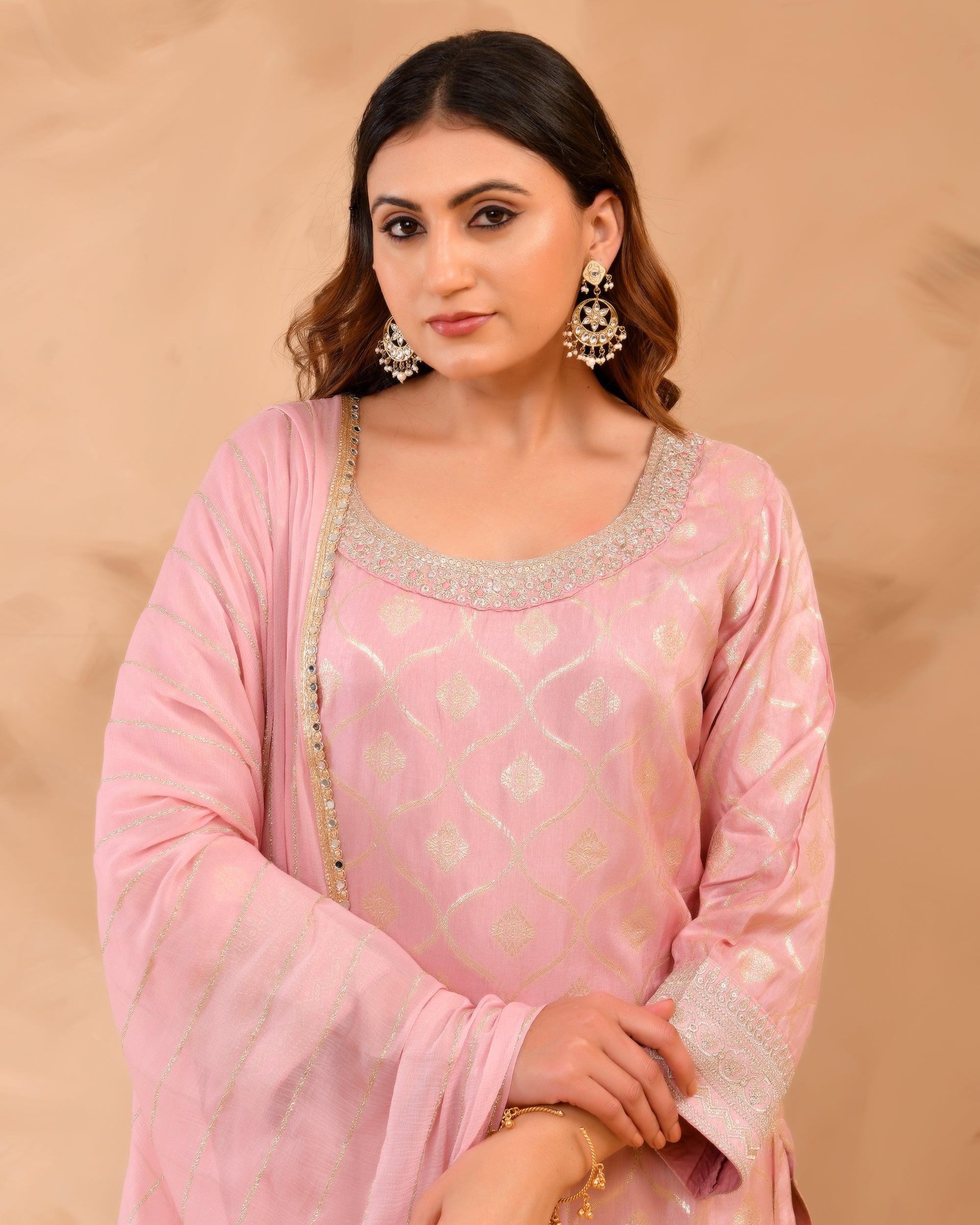 Fully embroidered heavy-look jacquard silk suit